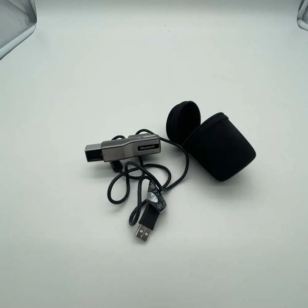 Microsoft LifeCam NX-6000 2.0 Megapixel Laptop Webcam with Travel Case